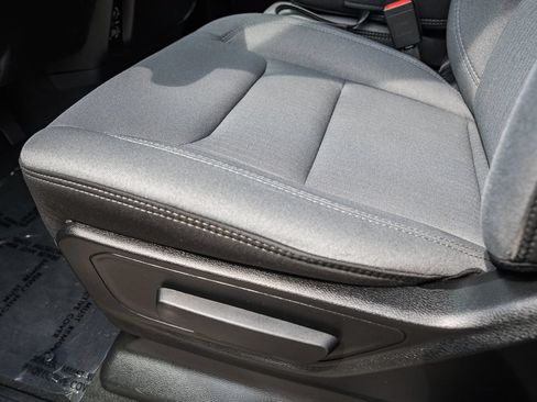 Used 2022 RAM 1500 Big Horn AWD/4WD image 38