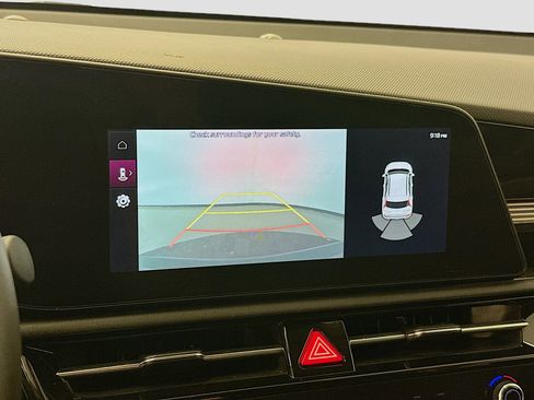 Used 2024 Kia Niro Wind FWD image 23
