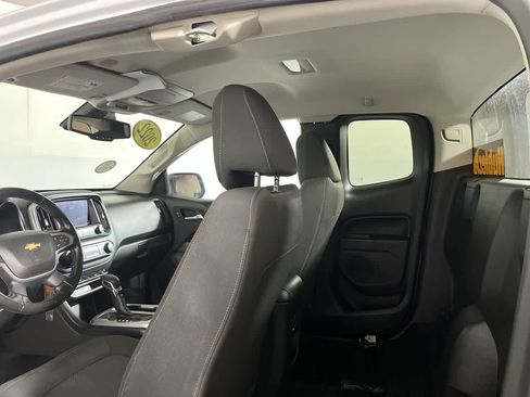 Used 2022 Chevrolet Colorado LT w/ Fleet Safety Package image 23