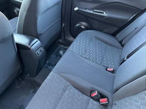 Used 2023 Nissan Kicks SV image 12