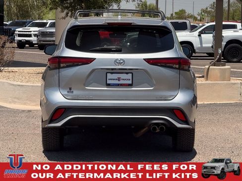 Used 2021 Toyota Highlander XSE AWD/4WD image 6