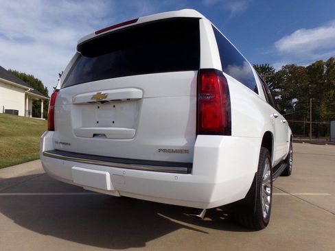 Used 2019 Chevrolet Suburban Premier image 38