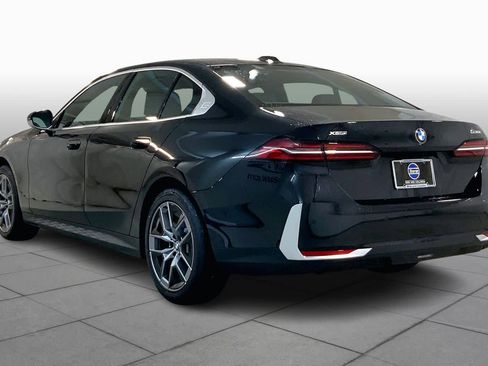 New 2026 BMW 530i xDrive w/ Premium Package image 12