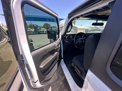 Used 2020 Jeep Wrangler Sport AWD/4WD image 6