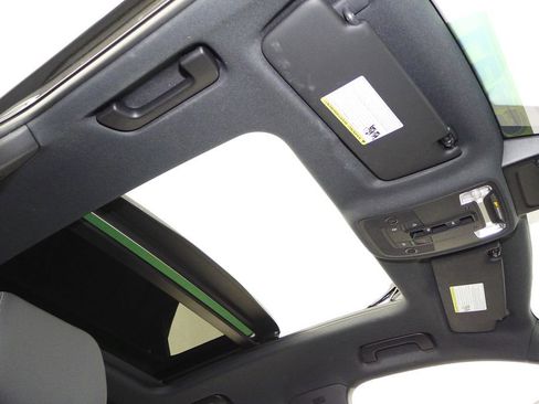 Used 2025 Audi Q3 2.0T Premium Plus w/ Premium Plus Package image 18