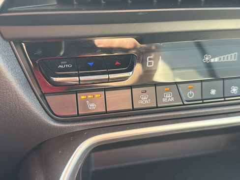 Certified 2024 MAZDA CX-90 Plug-In Hybrid w/ Premium Pkg AWD/4WD image 27
