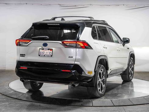 Certified 2021 Toyota RAV4 XSE w/ Weather Package AWD/4WD image 5