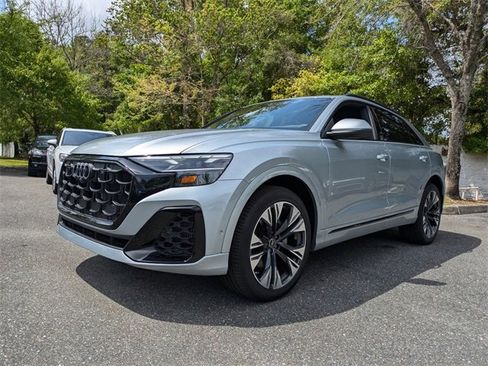 Used 2024 Audi Q8 Premium Plus image 2