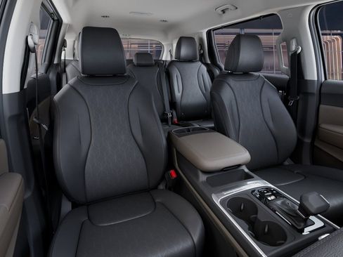 New 2026 Kia Carnival EX FWD image 15