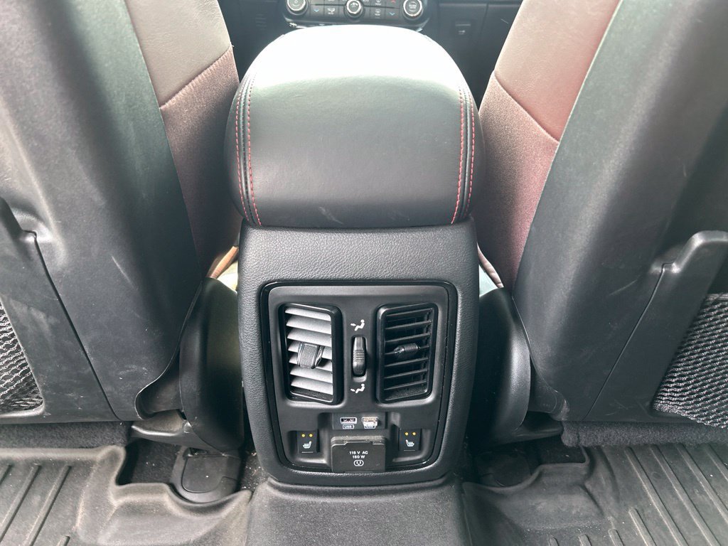 Used 2025 Dodge Durango R/T AWD/4WD image 36