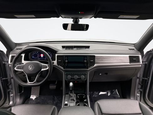 Used 2022 Volkswagen Atlas Cross Sport SE image 14