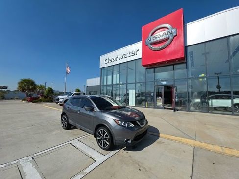 Used 2018 Nissan Rogue Sport SL w/ SL Premium Package image 1