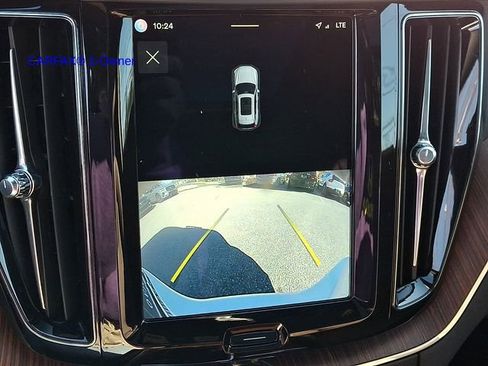 Certified 2023 Volvo XC60 B5 Plus w/ Climate Package image 23