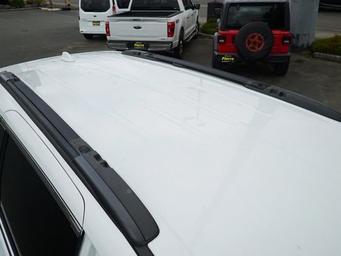 Used 2022 Chrysler Pacifica Touring-L FWD image 32