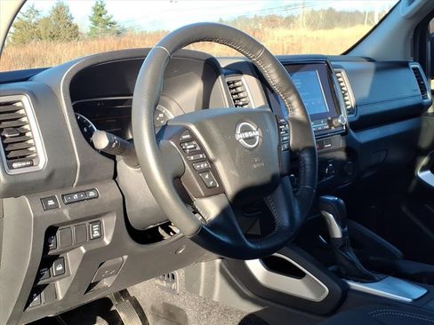 Certified 2024 Nissan Frontier SV w/ Hardbody Edition image 18