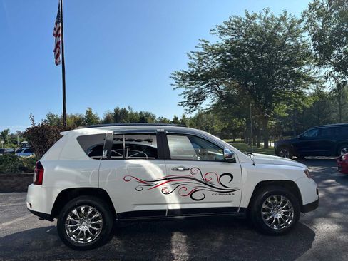 Used 2017 Jeep Compass High Altitude AWD/4WD image 9