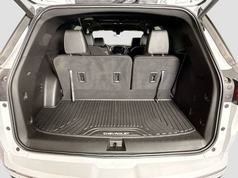 Used 2023 Chevrolet Traverse Premier image 27