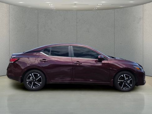 Used 2025 Nissan Sentra SV w/ All-Weather Package FWD image 6