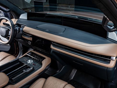 Used 2025 Lincoln Navigator Black Label AWD/4WD image 15