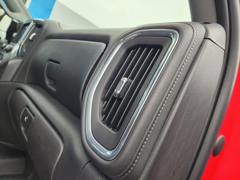 Used 2022 Chevrolet Silverado 2500 LT w/ Convenience Package image 16