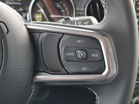 Used 2023 Jeep Wrangler Unlimited Sahara image 21