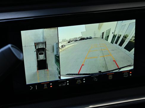 Used 2024 GMC Sierra 2500 Denali w/ Denali Reserve Package image 17