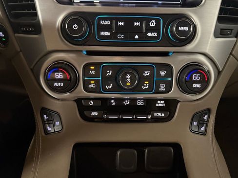 Used 2017 GMC Yukon XL SLT AWD/4WD image 14