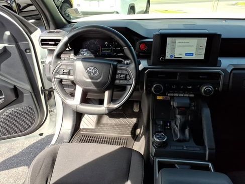 Used 2025 Toyota 4Runner TRD Off-Road AWD/4WD image 11