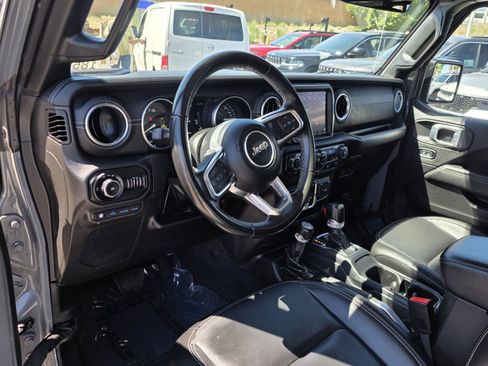 Used 2022 Jeep Wrangler Unlimited Sahara AWD/4WD image 10