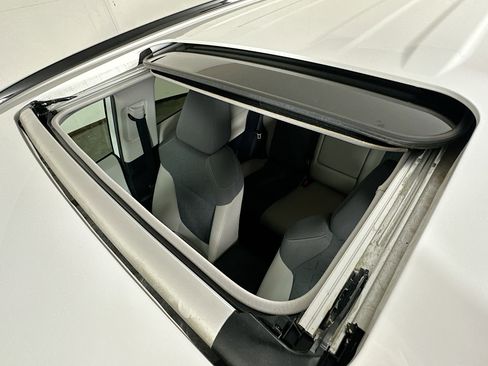 Used 2020 Toyota RAV4 XLE w/ Convenience Package image 20