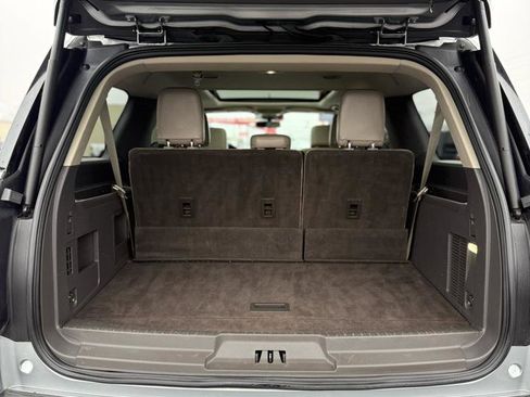 Used 2021 Ford Expedition Max XLT image 19