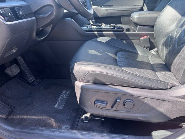 Used 2023 Kia Sportage X-Line w/ X-Line Premium Package AWD/4WD image 16