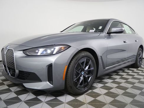 New 2026 BMW i4 eDrive40 RWD image 7