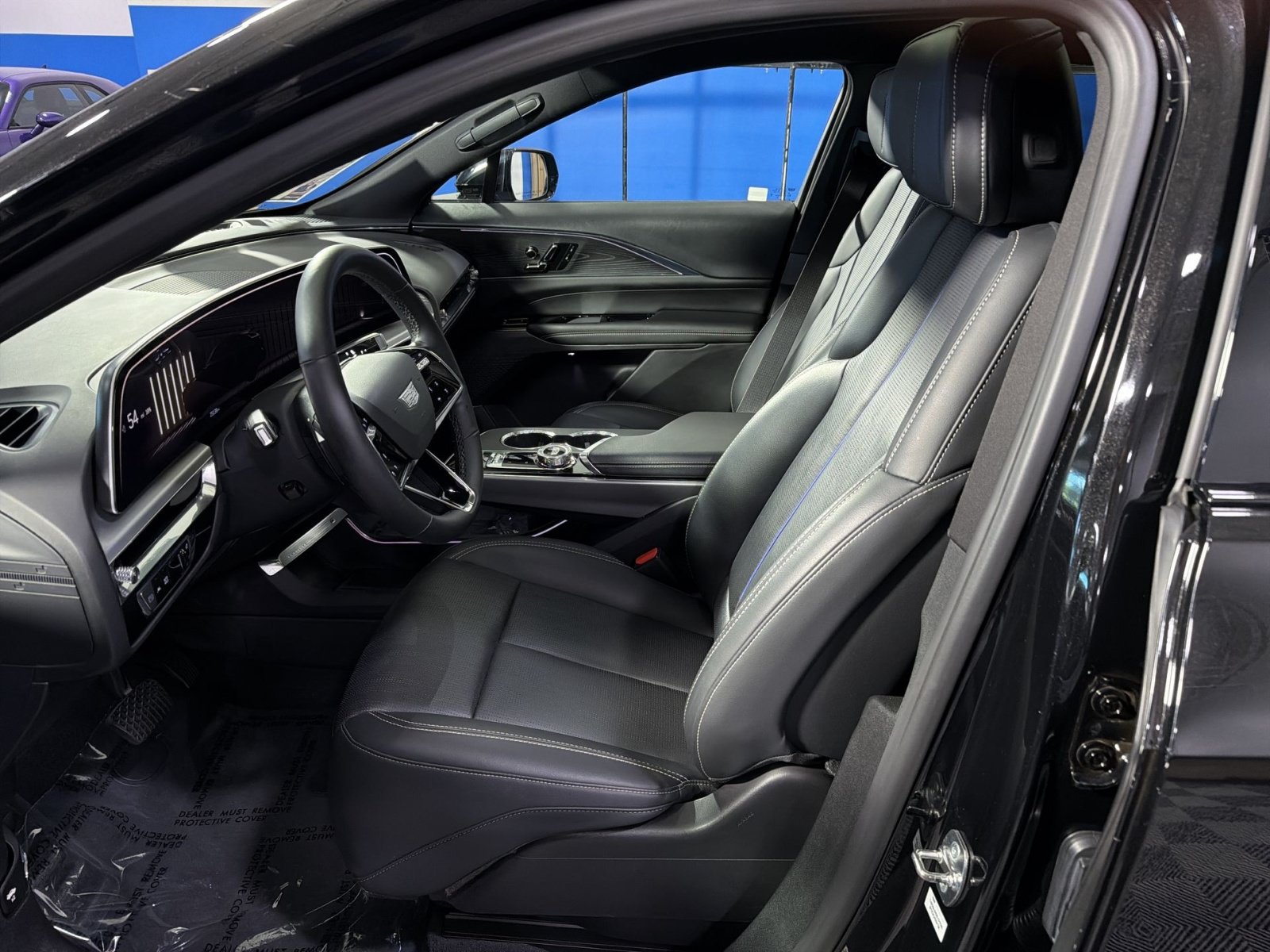 Used 2024 Cadillac Lyriq Luxury AWD/4WD image 21