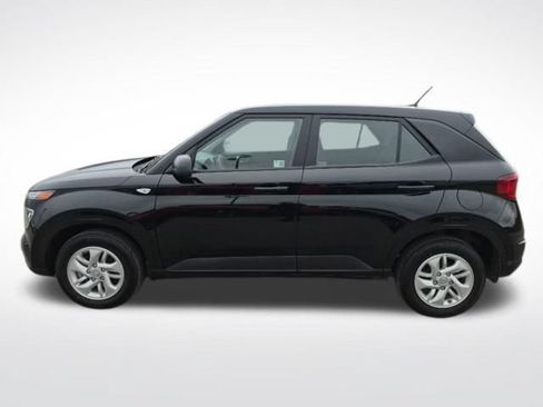 Used 2025 Hyundai Venue SE FWD image 8