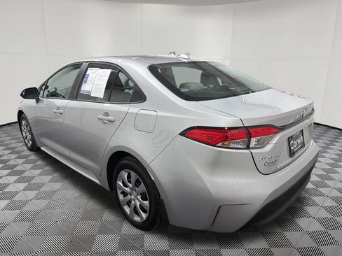Used 2026 Toyota Corolla LE FWD image 4