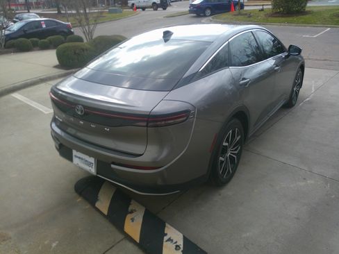 Used 2026 Toyota Crown XLE image 12