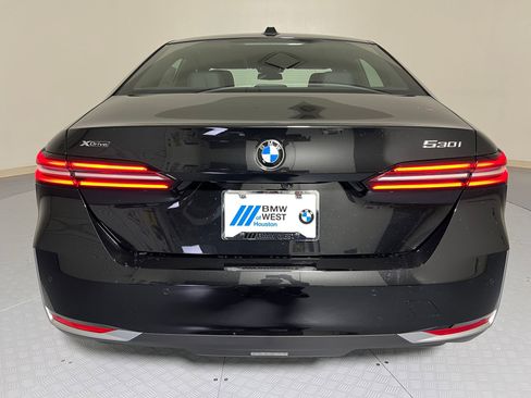 New 2026 BMW 530i xDrive image 9