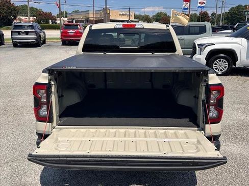 Certified 2025 Ford Ranger Lariat w/ FX4 Off-Road Package AWD/4WD image 5