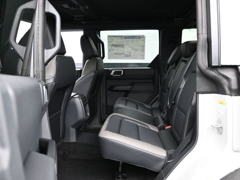 New 2026 Ford Bronco Outer Banks AWD/4WD image 5