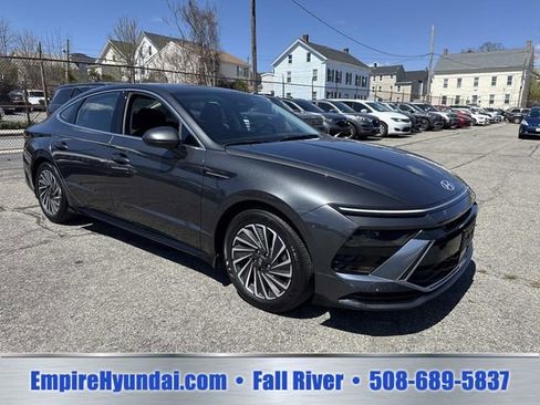 Used 2024 Hyundai Sonata SEL FWD image 2