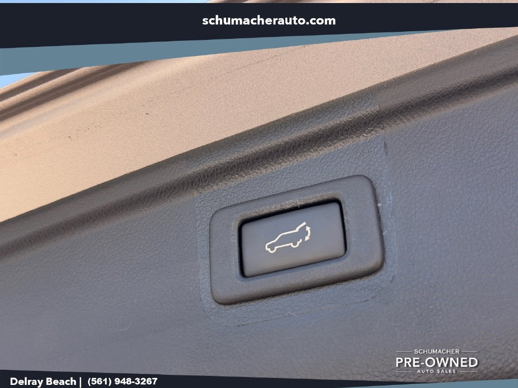Used 2017 Subaru Outback 2.5i Limited AWD/4WD image 16