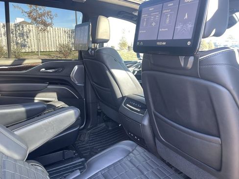 Used 2021 Cadillac Escalade Premium Luxury Platinum image 30