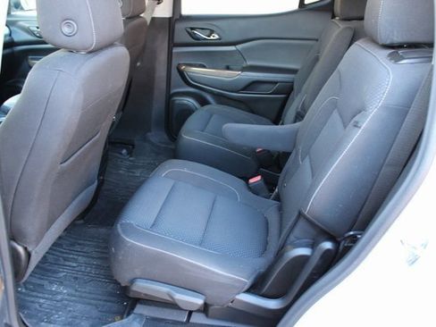 Used 2023 GMC Acadia SLE w/ Driver Convenience Package image 6