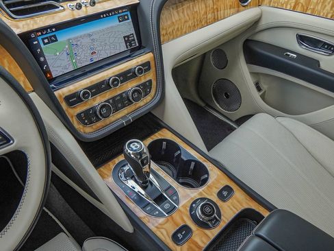 Certified 2023 Bentley Bentayga AWD/4WD image 29