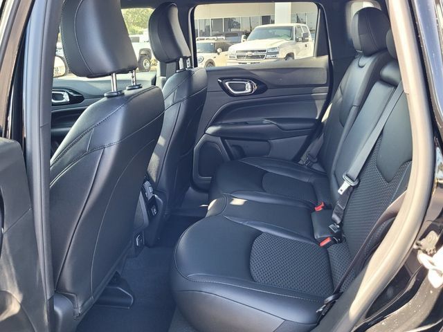 Used 2026 Jeep Compass Latitude AWD/4WD image 11