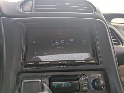 Used 2002 Chevrolet Corvette Convertible w/ Preferred Equipment Group2 image 16