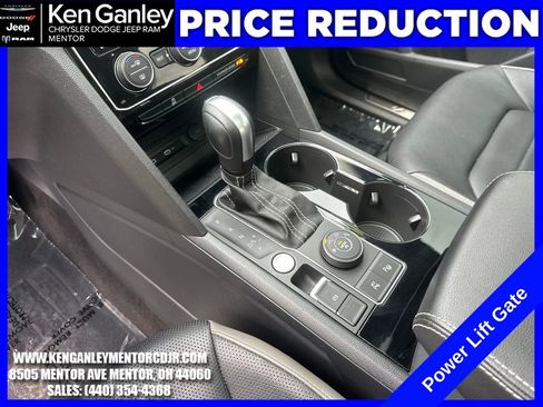 Used 2021 Volkswagen Atlas SEL Premium image 17