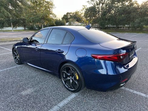 Used 2017 Alfa Romeo Giulia Ti w/ TI 19" Sport Package image 9