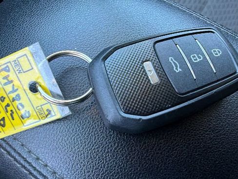 Used 2022 Ford Escape SE AWD/4WD image 29